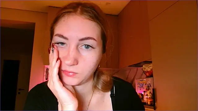 BluueSilk online show from February 2026 06:23:01 AM