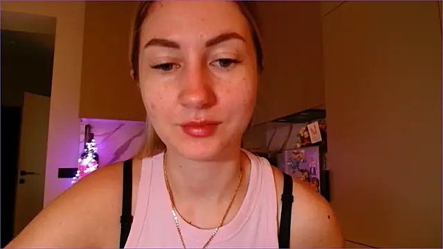 BluueSilk online show from March 2026 06:18:01 AM