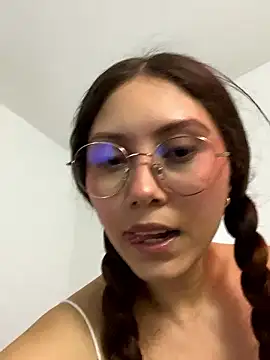 Snapshot of asuna_love20 chatting on May 2026 08:25:02 PM asuna love20 online show from May 2026 08:25:02 PM