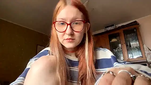 Snapshot of LaureenVielma chatting on February 2026 07:51:01 AM LaureenVielma online show from February 2026 07:51:01 AM