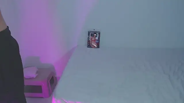 Snapshot of the_skinny_one chatting on February 2026 12:12:01 PM the skinny one online show from February 2026 12:12:01 PM