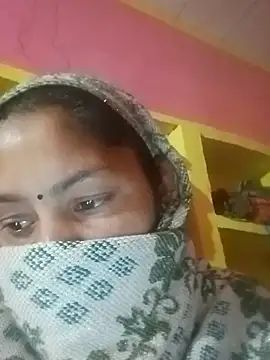 Julilodhi8695 online show from February 2026 03:50:02 PM