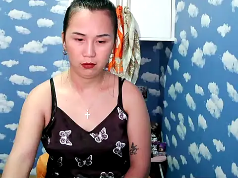 Snapshot of Kitty_Bear02 chatting on February 2026 01:54:01 AM Kitty Bear02 online show from February 2026 01:54:01 AM