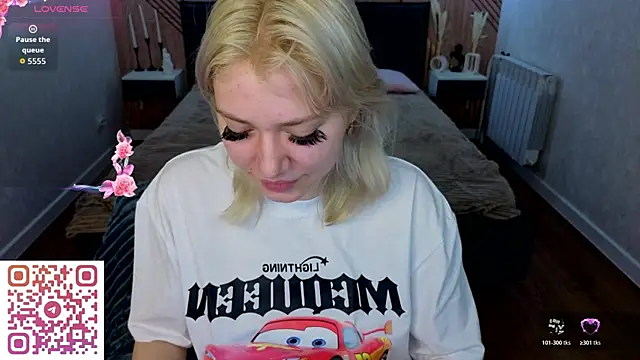 Snapshot of Kate_Krose chatting on June 2026 01:06:01 AM Kate Krose online show from June 2026 01:06:01 AM