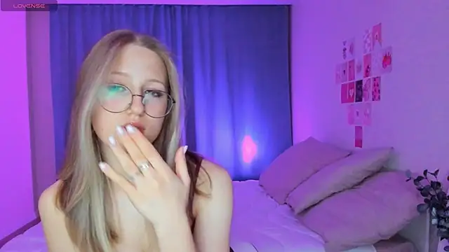 Vega Taylor online show from February 2026 03:38:02 AM