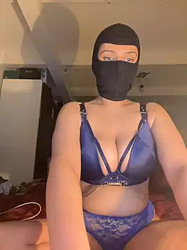 Snapshot of HelinHot chatting on February 2026 09:05:02 PM HelinHot online show from February 2026 09:05:02 PM