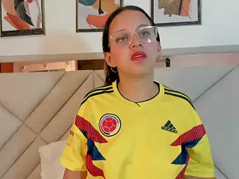 Snapshot of AmberQueen1 chatting on February 2026 12:20:02 PM AmberQueen1 online show from February 2026 12:20:02 PM