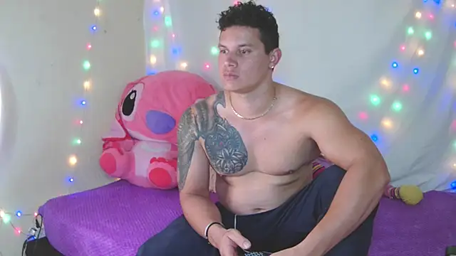 Snapshot of Eternalfuego chatting on February 2026 05:33:02 AM Eternalfuego online show from February 2026 05:33:02 AM