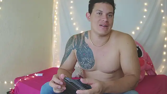 Snapshot of Eternalfuego chatting on February 2026 07:29:02 AM Eternalfuego online show from February 2026 07:29:02 AM