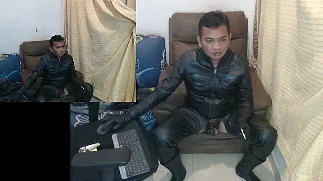 Leatherbdsm81 online show from June 2026 03:34:02 PM