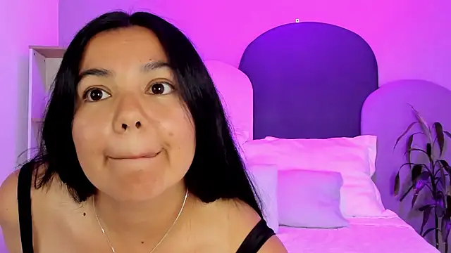 Snapshot of MiaFoxx149 chatting on February 2026 11:14:02 PM MiaFoxx149 online show from February 2026 11:14:02 PM