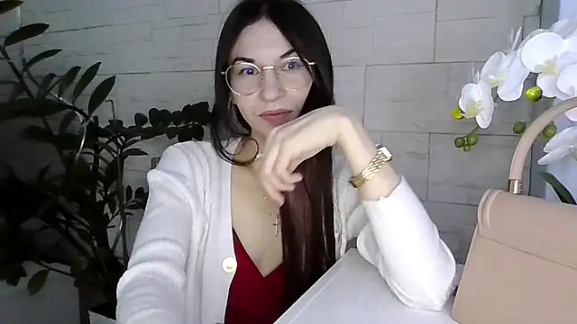 JuliaLovely online show from February 2026 02:46:01 PM