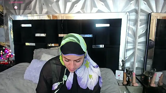 Snapshot of Alison-mar chatting on February 2026 07:18:01 PM Alison-mar online show from February 2026 07:18:01 PM