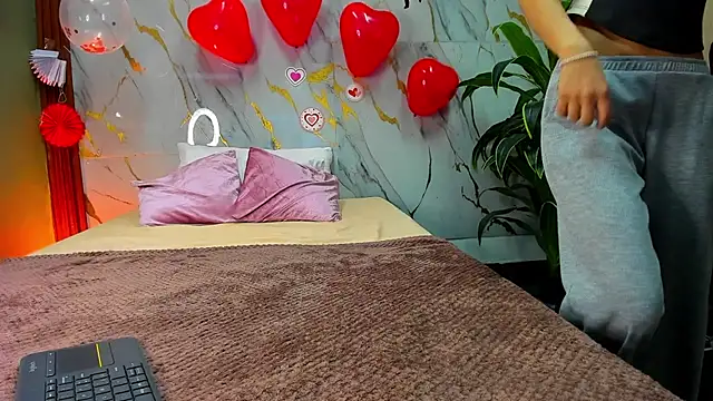 Snapshot of Amanda_Rossi chatting on February 2026 03:42:01 PM Amanda Rossi online show from February 2026 03:42:01 PM