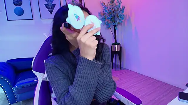 Maddie T18 online show from April 2026 11:26:02 AM