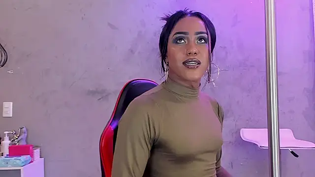 naomi  blair online show from June 2026 03:08:02 AM