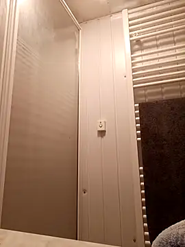 lej73 online show from April 2026 06:19:02 PM