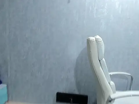 Snapshot of emilyvondark chatting on March 2026 03:45:02 AM emilyvondark online show from March 2026 03:45:02 AM