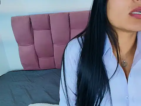 Snapshot of Melannyy__ chatting on June 2026 04:27:01 AM Melannyy online show from June 2026 04:27:01 AM