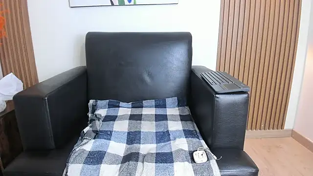 Lia Nova online show from April 2026 08:31:01 PM