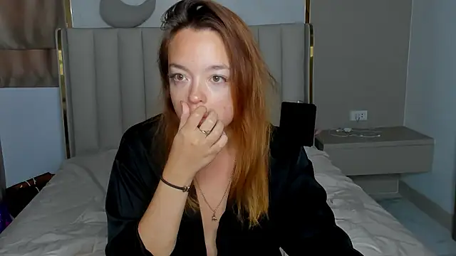 stellaa quenn online show from March 2026 12:17:01 AM