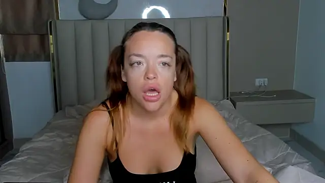 stellaa quenn online show from March 2026 12:04:01 AM