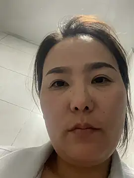 Snapshot of Youyou_12 chatting on February 2026 12:59:02 PM Youyou 12 online show from February 2026 12:59:02 PM