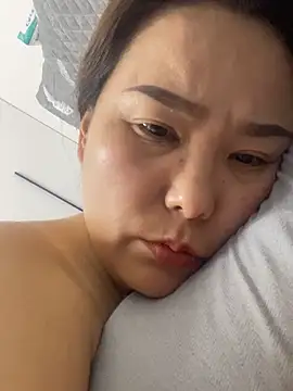 Snapshot of Youyou_12 chatting on February 2026 03:05:02 PM Youyou 12 online show from February 2026 03:05:02 PM