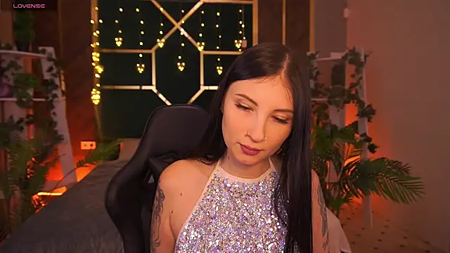 Snapshot of LunaaMay chatting on February 2026 03:32:01 PM LunaaMay online show from February 2026 03:32:01 PM