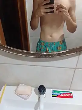 Snapshot of ONixCris chatting on March 2026 10:04:01 PM ONixCris online show from March 2026 10:04:01 PM