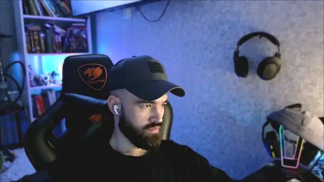  Mostly  online show from April 2026 08:39:01 PM