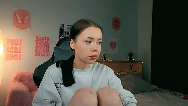 Vexnexe online show from February 2026 07:10:02 PM