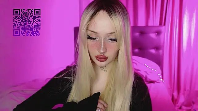 Snapshot of Lolykari chatting on February 2026 06:20:02 PM Lolykari online show from February 2026 06:20:02 PM