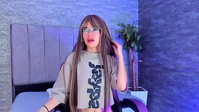 IsabellaRossi  online show from February 2026 12:15:01 PM