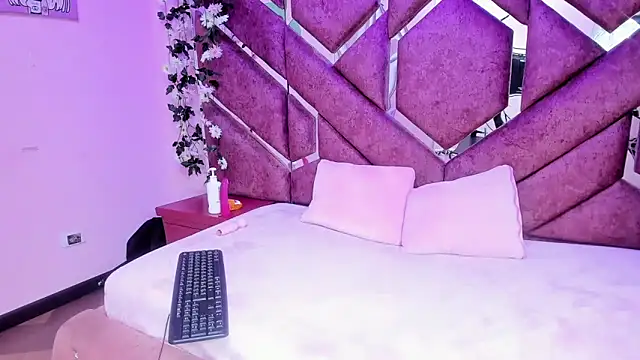 Aysha Love  online show from February 2026 02:55:02 AM