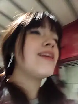 dieciochoyundia online show from February 2026 10:35:01 PM