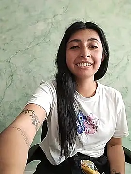 EmmaWilliamss4 online show from February 2026 02:57:01 PM