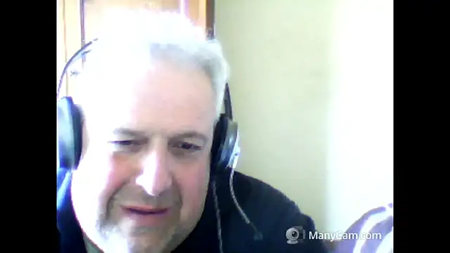 Snapshot of swichcassanesi chatting on February 2026 01:01:02 PM swichcassanesi online show from February 2026 01:01:02 PM
