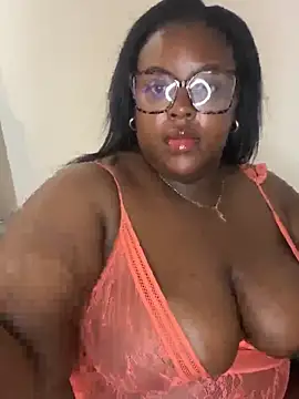 Snapshot of BouncyBBW chatting on June 2026 10:36:02 PM BouncyBBW online show from June 2026 10:36:02 PM