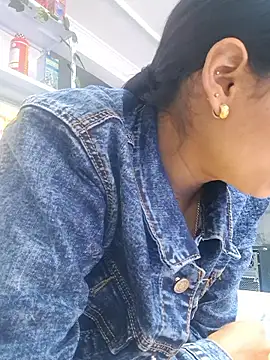 Tatianna Loove  online show from February 2026 03:20:01 PM