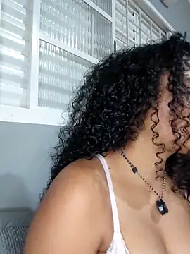 Snapshot of pandinhagamer chatting on February 2026 11:42:02 PM pandinhagamer online show from February 2026 11:42:02 PM