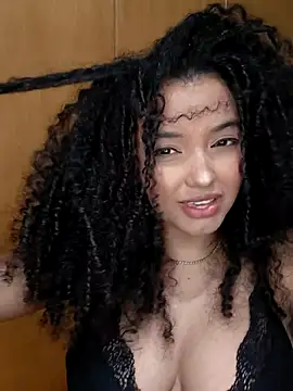 Snapshot of pandinhagamer chatting on February 2026 01:06:02 AM pandinhagamer online show from February 2026 01:06:02 AM