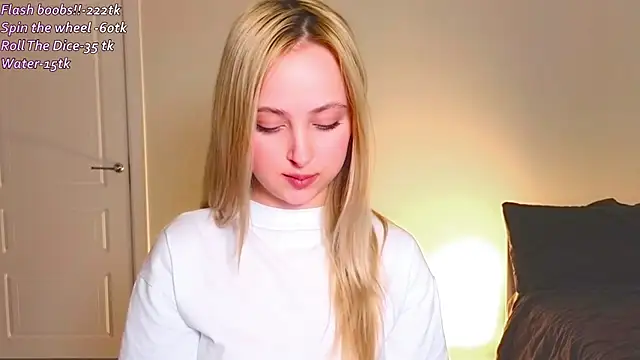 Snapshot of xloex chatting on February 2026 12:32:01 PM xloex online show from February 2026 12:32:01 PM