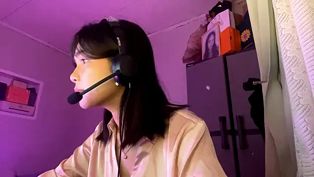 Snapshot of ConstancePorrini chatting on February 2026 03:33:02 PM ConstancePorrini online show from February 2026 03:33:02 PM