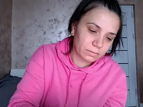 Snapshot of LorraGrey chatting on April 2026 06:31:02 AM LorraGrey online show from April 2026 06:31:02 AM