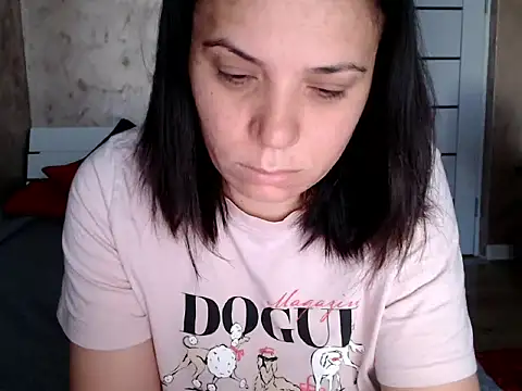 Snapshot of LorraGrey chatting on May 2026 04:06:02 AM LorraGrey online show from May 2026 04:06:02 AM