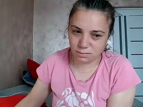 Snapshot of LorraGrey chatting on June 2026 04:18:02 AM LorraGrey online show from June 2026 04:18:02 AM