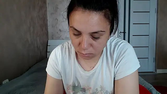 Snapshot of LorraGrey chatting on June 2026 03:40:01 AM LorraGrey online show from June 2026 03:40:01 AM