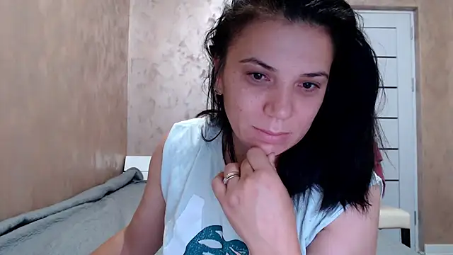 Snapshot of LorraGrey chatting on July 2026 03:42:01 AM LorraGrey online show from July 2026 03:42:01 AM