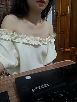 Snapshot of NinaKey chatting on May 2026 03:16:02 PM NinaKey online show from May 2026 03:16:02 PM